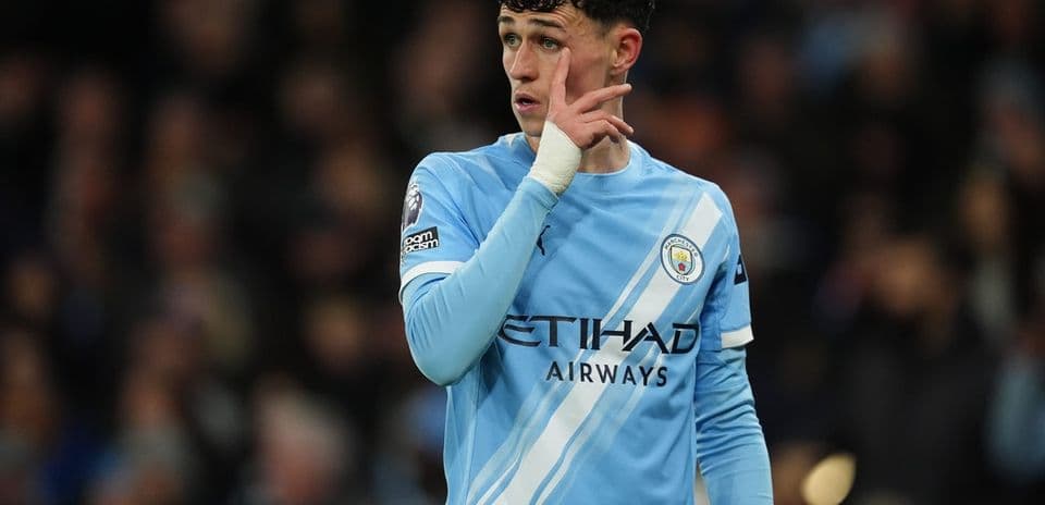 Phil Foden signaling during Manchester City match