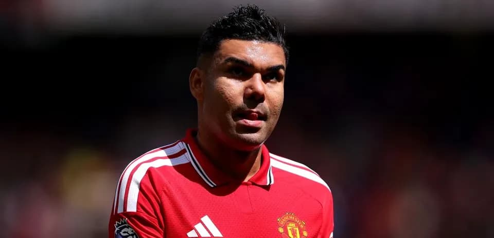 Player in Manchester United kit on the field