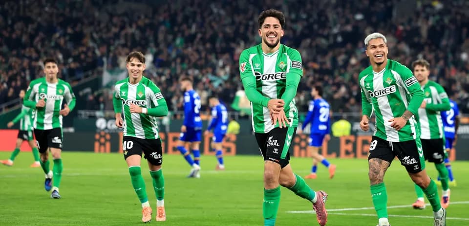 Real Betis players during a match.
