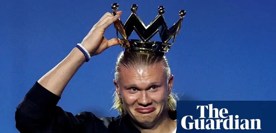 Player wearing a crown during an award ceremony