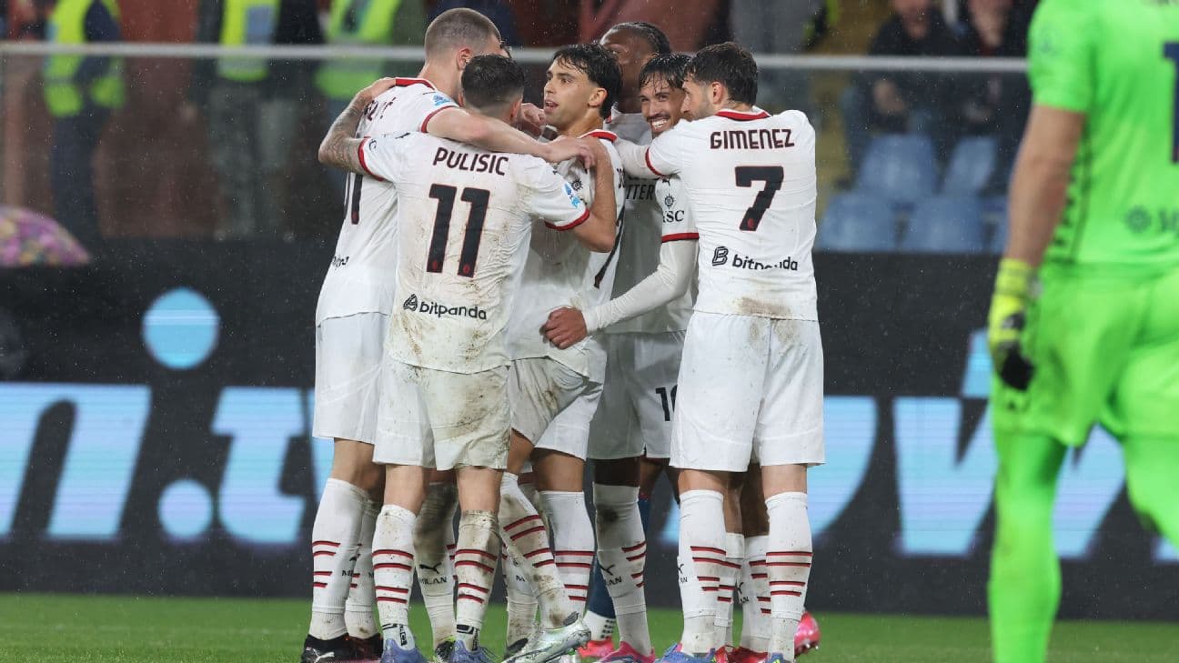 AC Milan players celebrating a goal