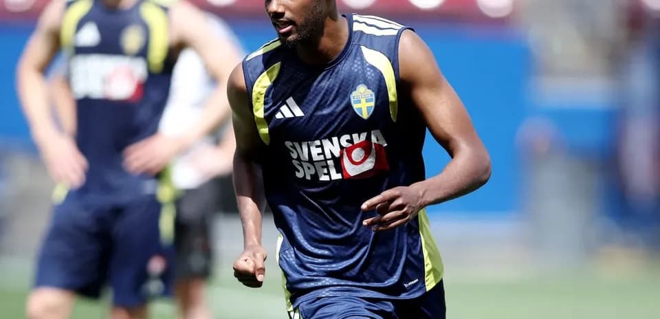 Player training before Sweden vs Tunisia match