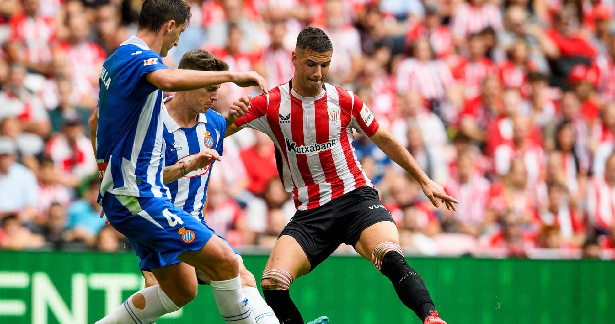 Players competing during Espanyol vs Athletic Club match