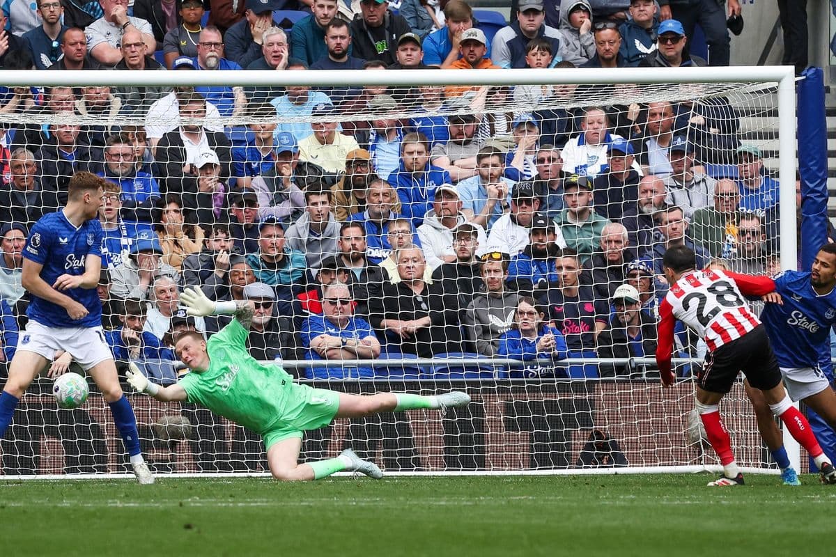 Penalty save during Everton vs Sunderland match