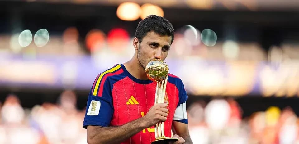 Player kissing trophy after winning the match