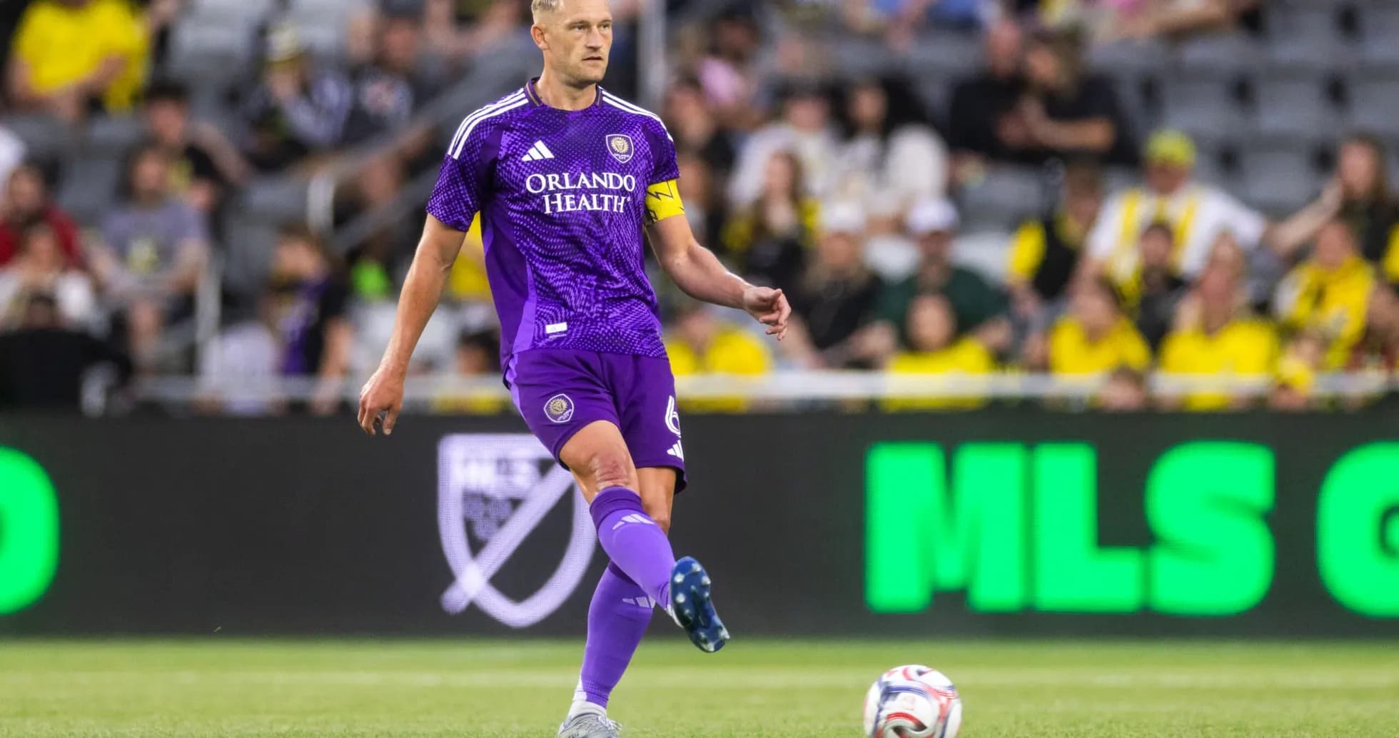 Orlando City player preparing for a kick