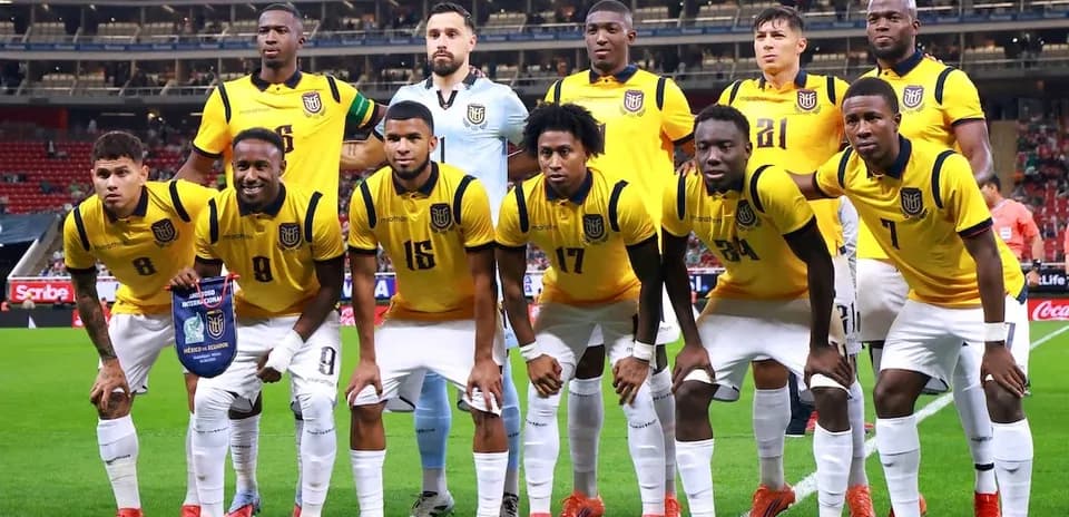 Ecuador national football team posing for photo
