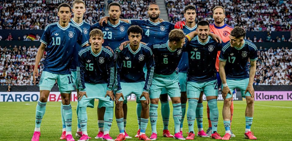 German national team posing for pre-match photo