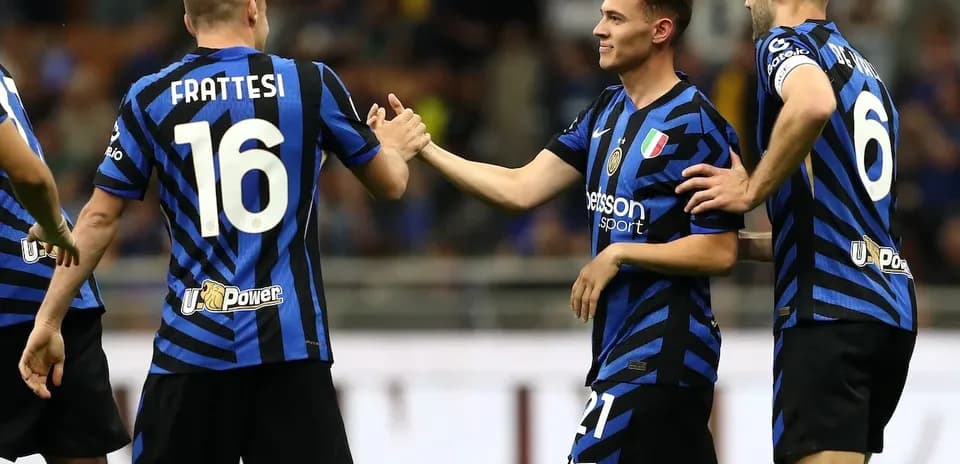 Inter players celebrating a goal during match