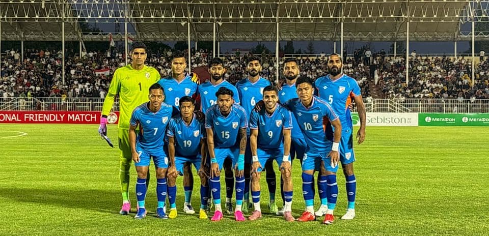 Indian national football team posing before match