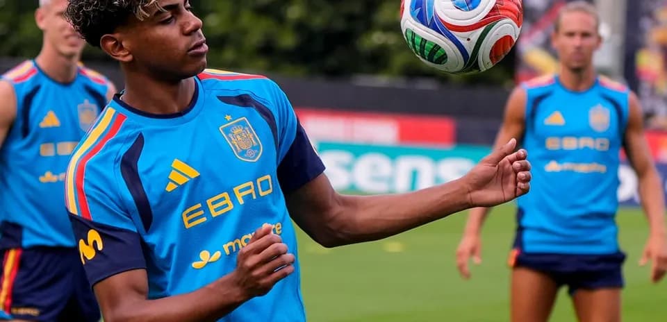 Player training with ball during Spain practice