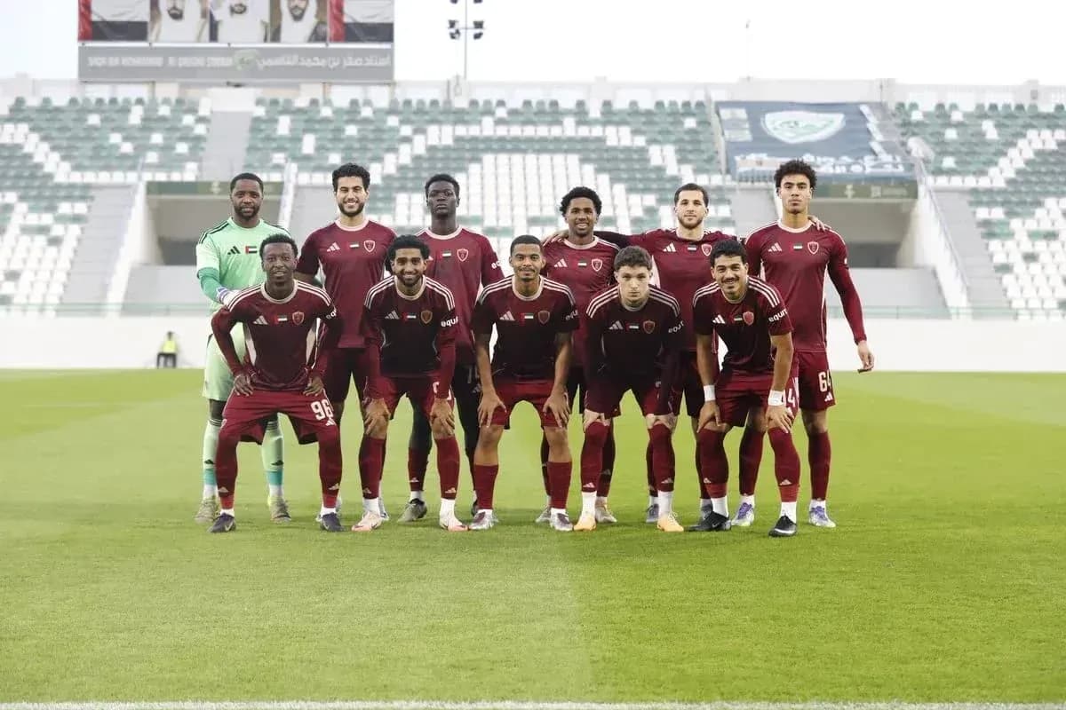 Al Wahda U23 team lineup on the pitch