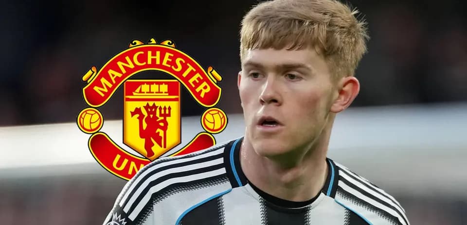 Player in Newcastle kit with Manchester United logo