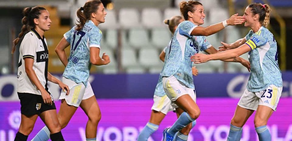 Juventus Women celebrating a goal against Parma Women