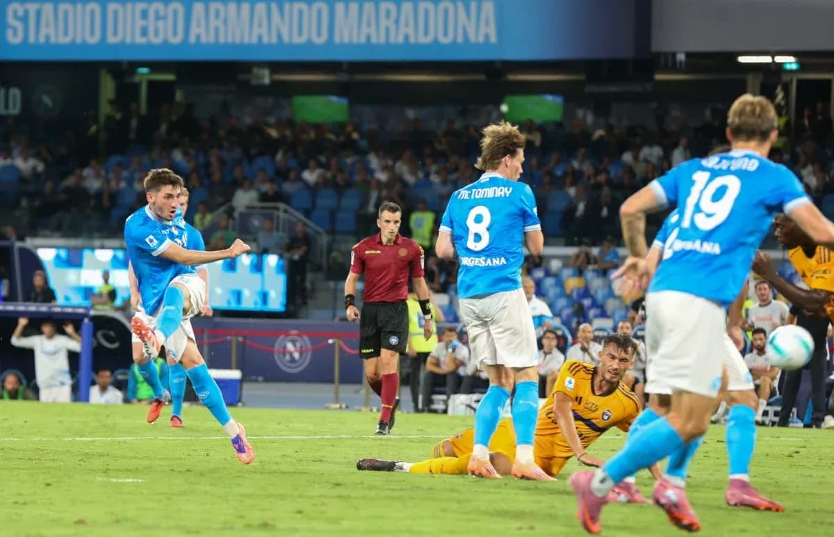 Napoli player taking a shot at goal