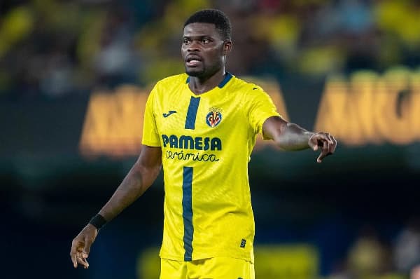 Player gesturing during a match for Villarreal