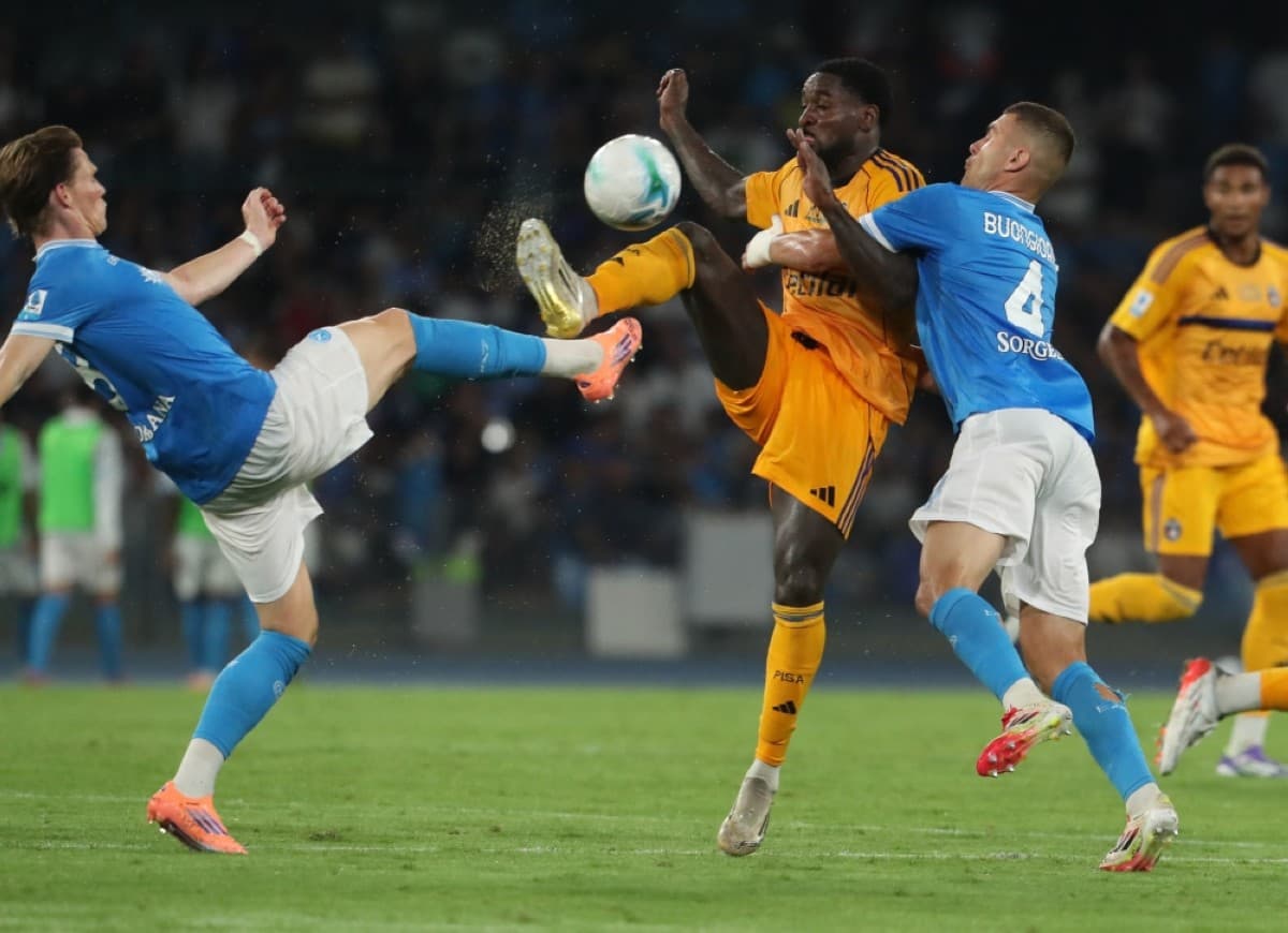 Pisa player in action against Napoli