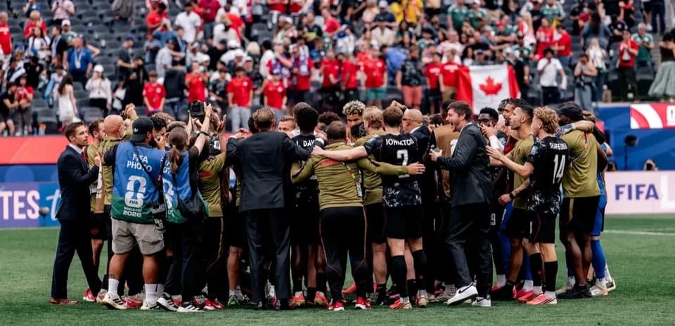 Canada team celebrating on the pitch
