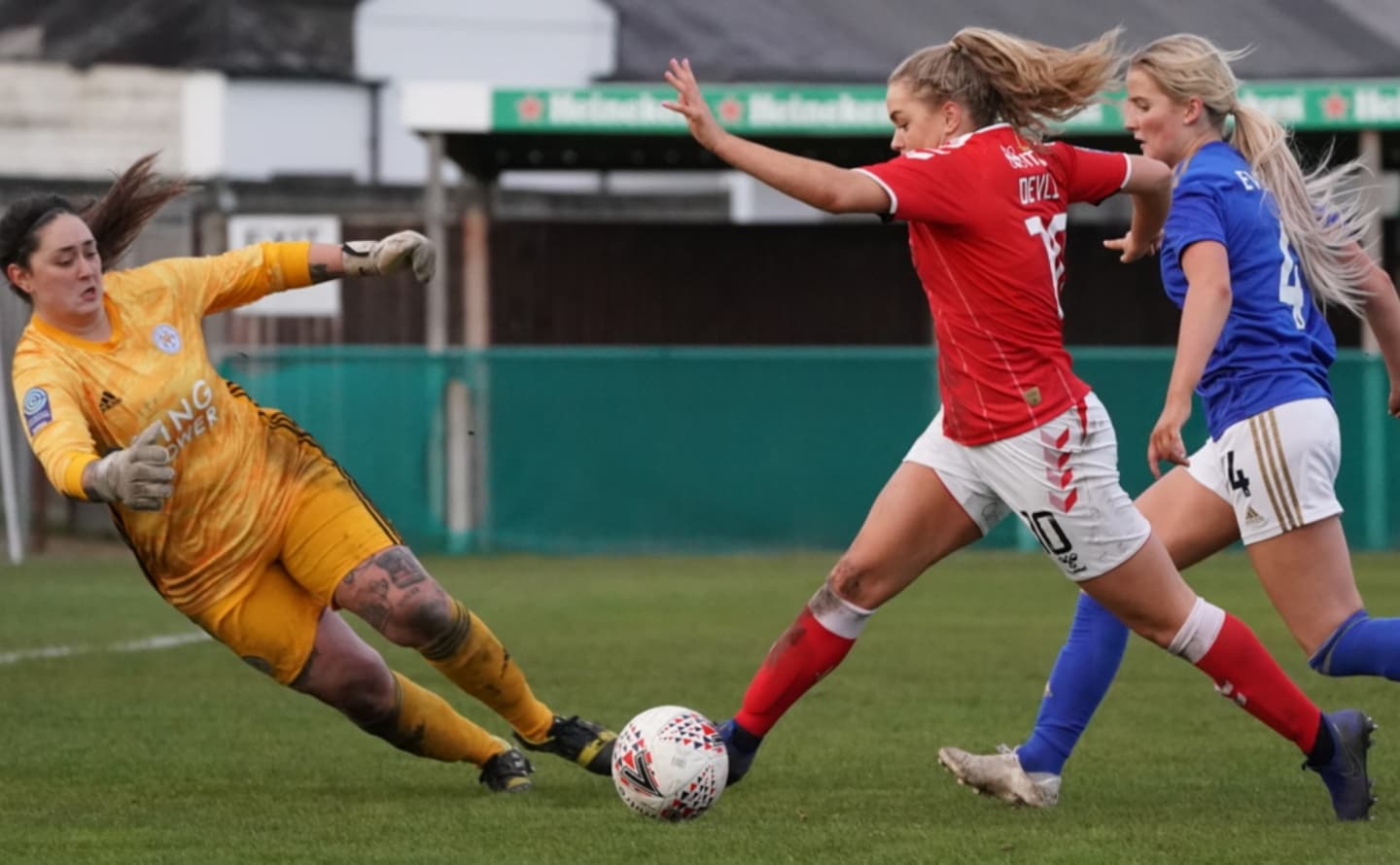 Charlton Athletic player attempting to score against Leicester City