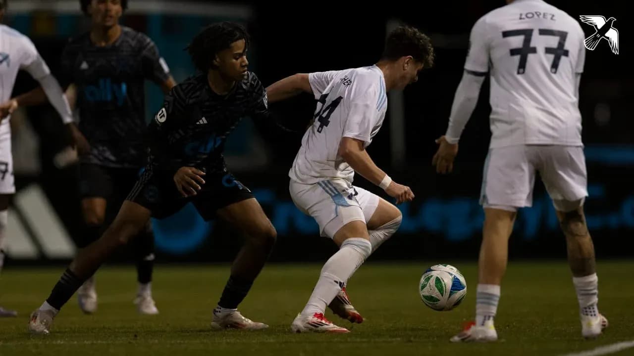 Crown Legacy player challenging New York City II opponent