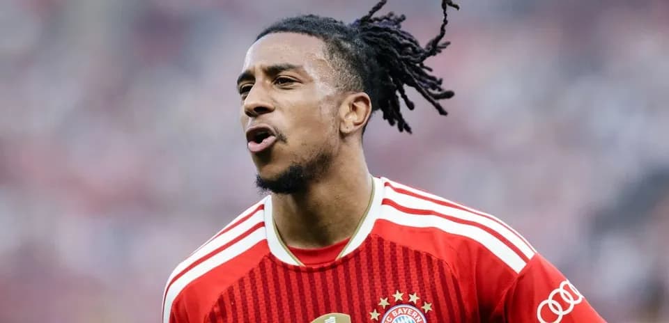 Player celebrating in Bayern Munich's red jersey