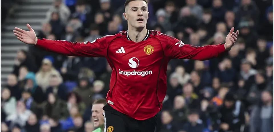 Manchester United player celebrating a goal