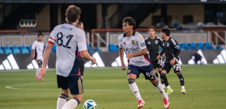 Players from Real Monarchs in action during match