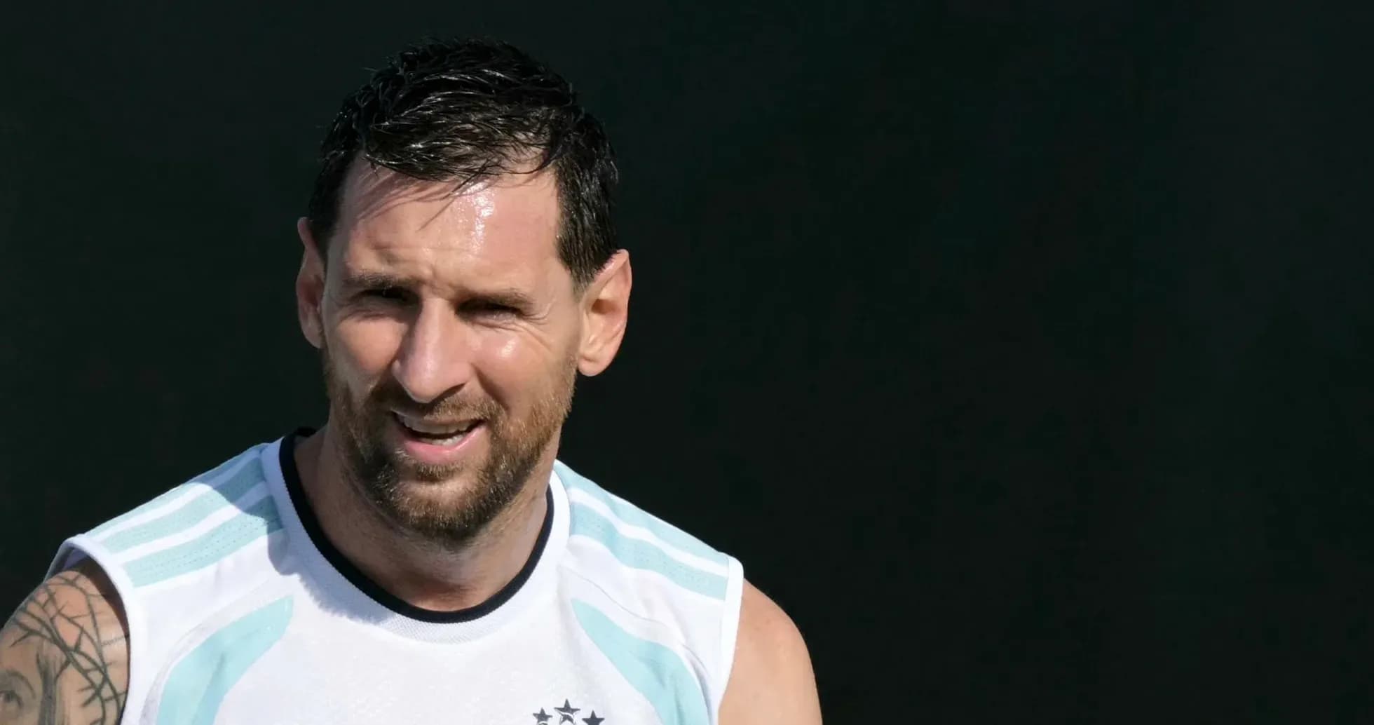 Lionel Messi training in Argentina kit outdoors Lionel Messi training in Argentina kit outdoors