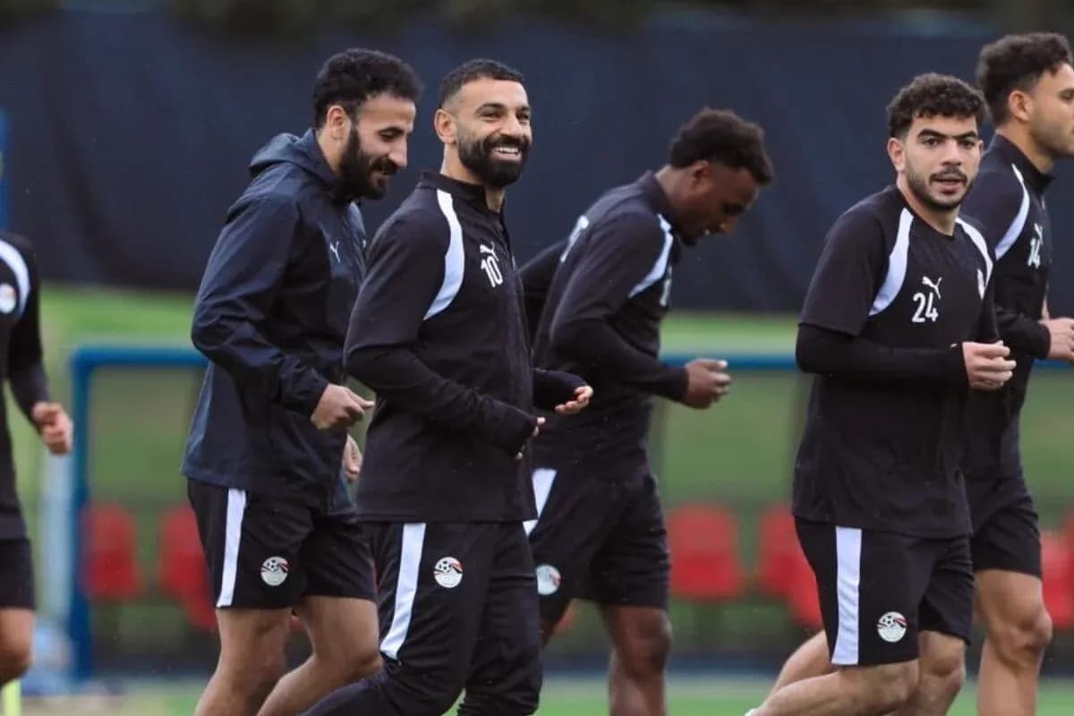 Egyptian players training before World Cup match Egyptian players training before World Cup match