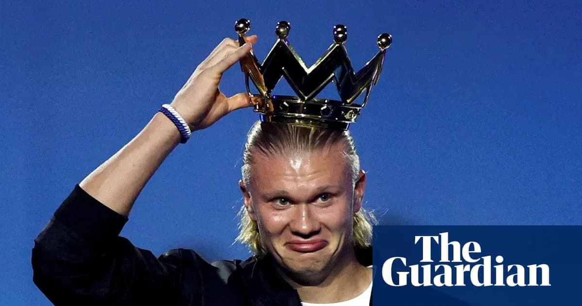 Player wearing a crown during an award ceremony Player wearing a crown during an award ceremony
