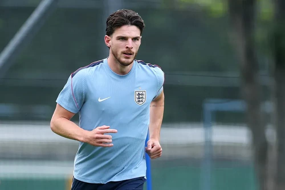 Player training in England national team kit Player training in England national team kit