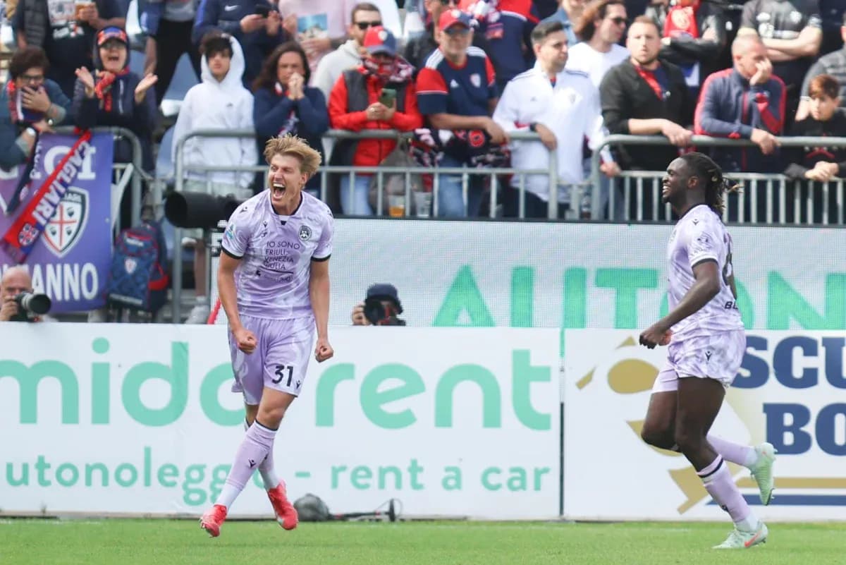 Players celebrating goal during Cagliari vs Udinese match Players celebrating goal during Cagliari vs Udinese match