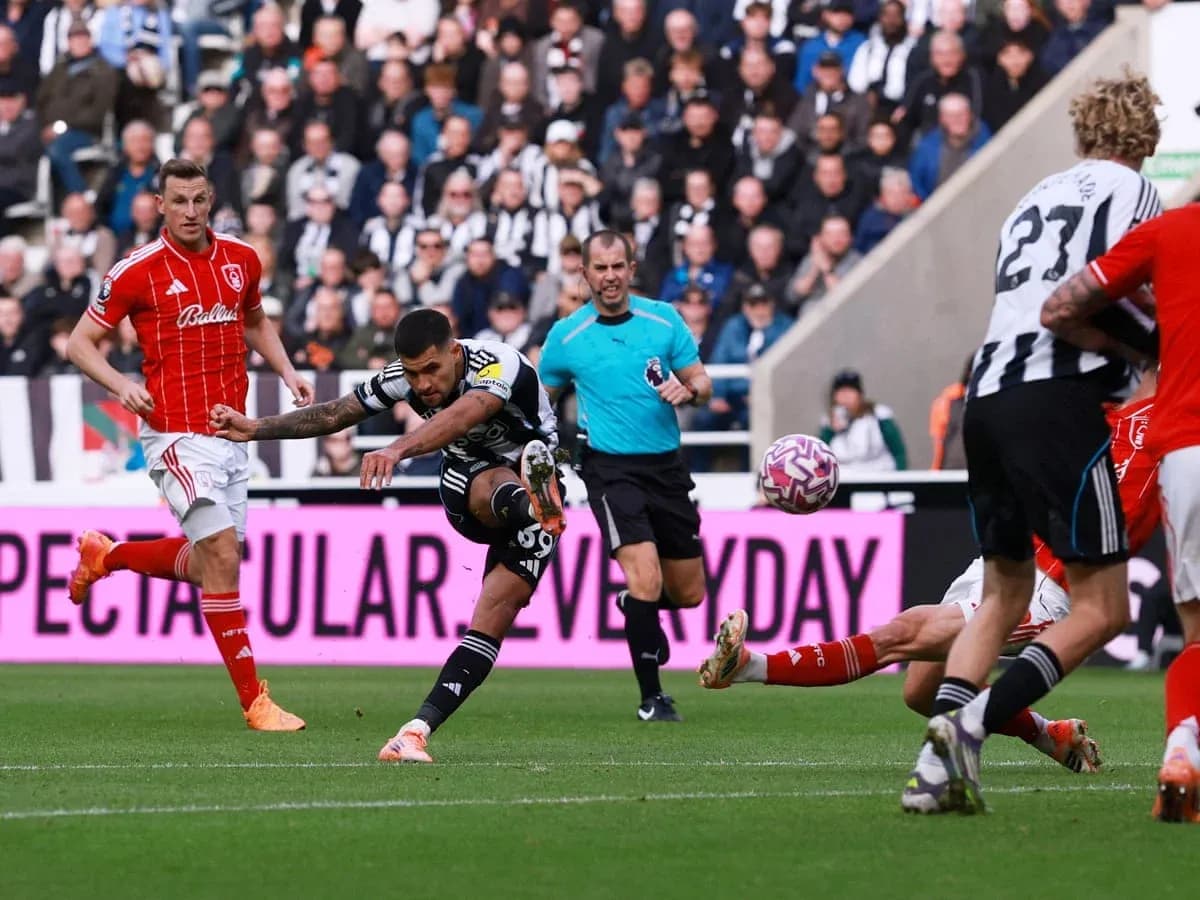 Newcastle player shooting during Nottingham Forest match Newcastle player shooting during Nottingham Forest match